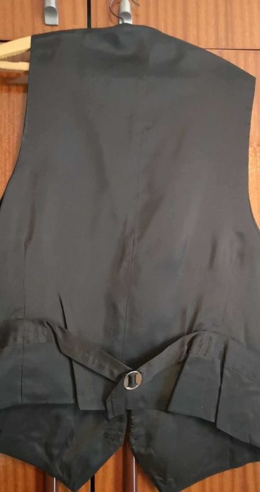 класически мъжки костюм с елек