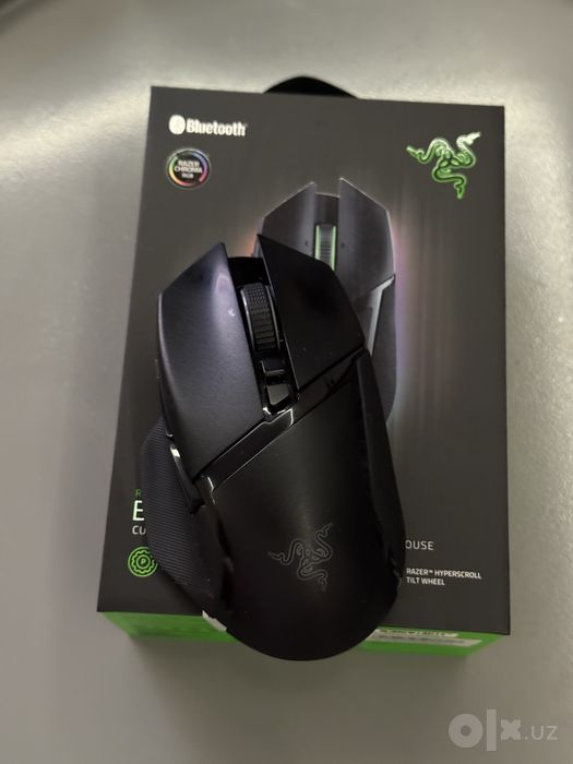 Razer Basilisk V3 Pro + Mouse Dock Pro + HyperPolling 8K Dongle