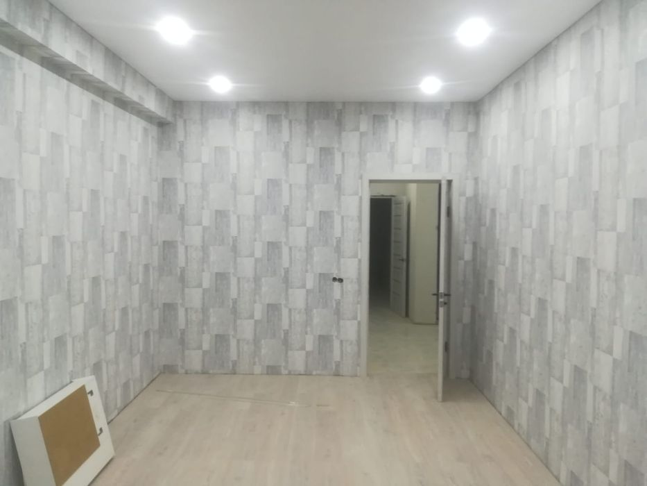 Поклейка обоев качественно