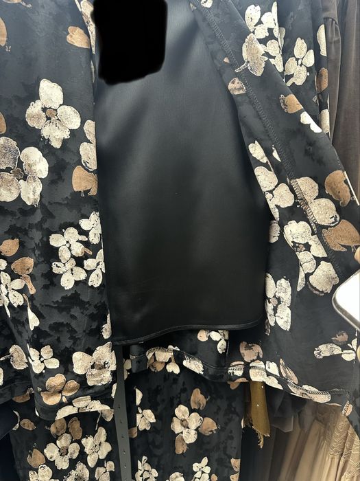 Костюм тройка ! Ремень в подарок