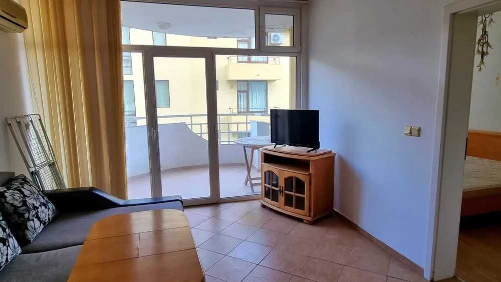 Дава се под наем Двустаен апартамент в к.к. Слънчев бряг - 60 кв.м за 300 € - Снимка #7