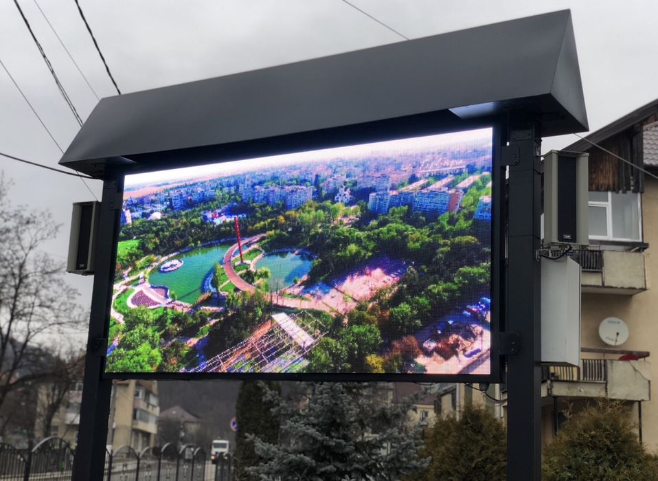 Ecran LED exterior informare