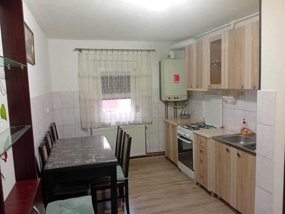 Inchiriez apartament 2 camere, zona Mercur, cartier Cetate