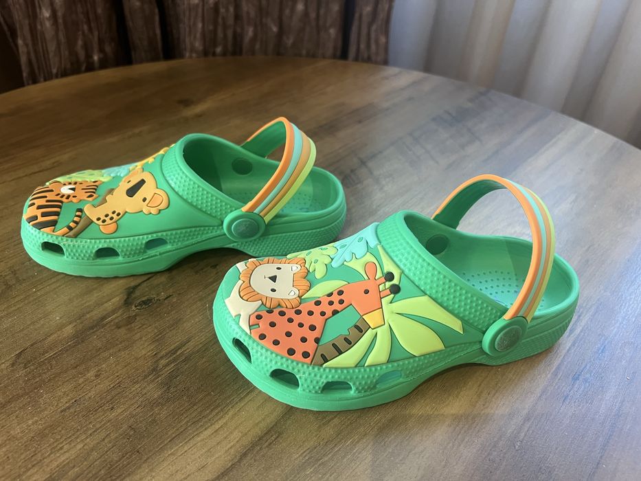 2 броя Кроксове Next - размер 11 (Eur 29)