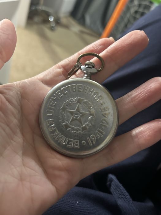 Продам часы советские часы Молния