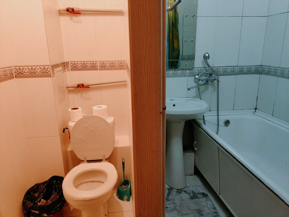 Подселение девушке