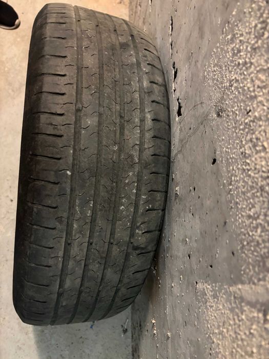 Автомобилна гума CONTINENTAL 215/60R17H