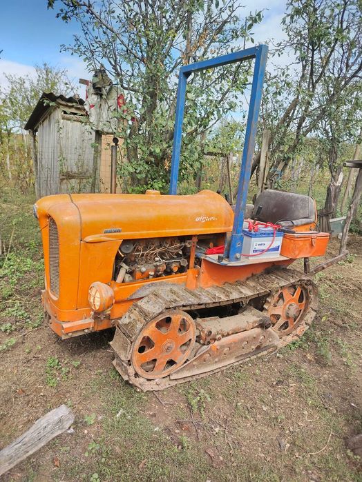 Tractor fiat șenilat 322