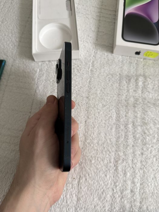 Iphone 14 midnight 83%