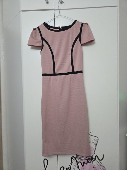 Официална рокля размер ХС-С 39 евро и други рокли