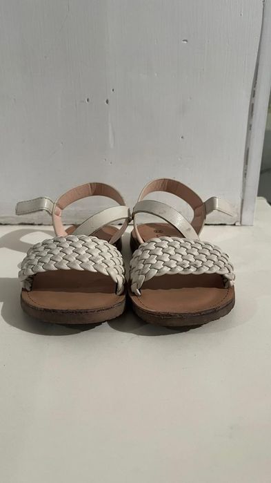 Продам босоножки