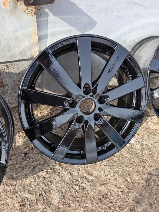 Продам диски R17 5/114.3