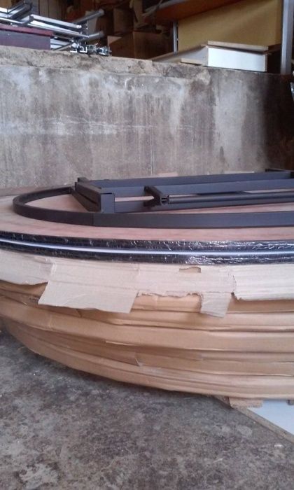 Masa rotunda de 2metri, pentru 12-14 persoane, pliabila, restaurant