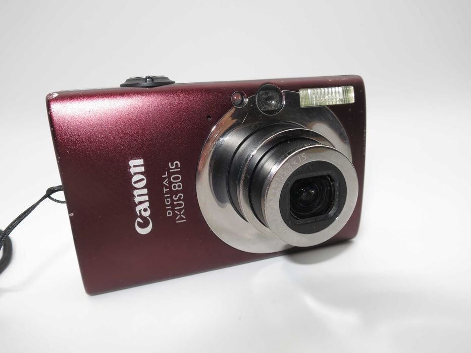 Canon Digital IXUS 80 ултра компактен цифров фотоапарат 8MP, 3x оптичен зум, метална дигитална камера, пълен комплект, работи отлично