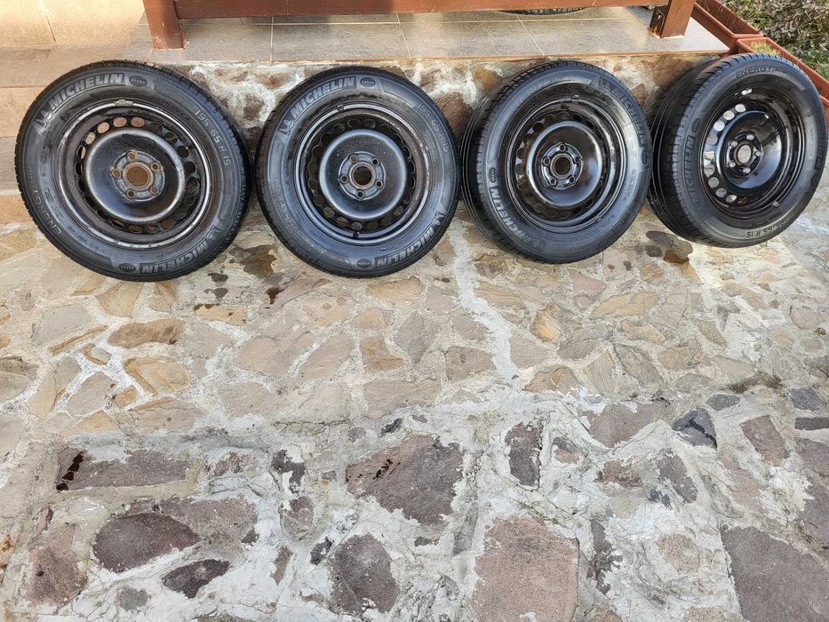 1 set jante otel 15 cu cauciucuri vara Michelin 195 65 15 Energy