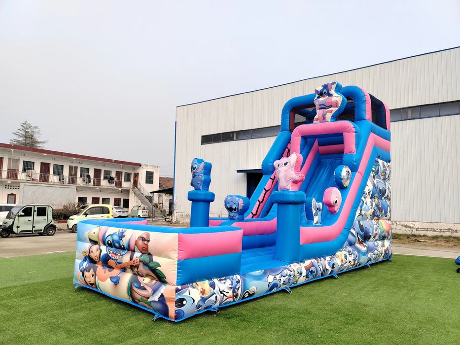 Tobogan gonflabil STITCH de inchriat