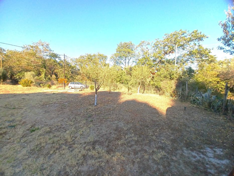 Продава Бизнес парцел 1000м2 с къща 50м2 до морето Неа Кердилия,Гърция