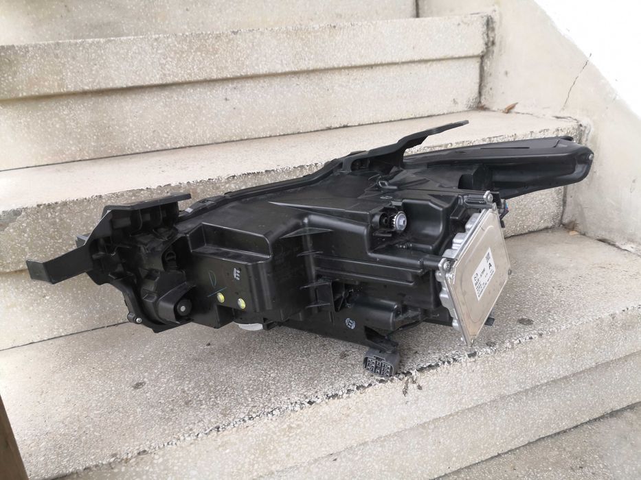 Фар Mazda 3 FULL LED десен/Фар Мазда 3 LED Оригинален