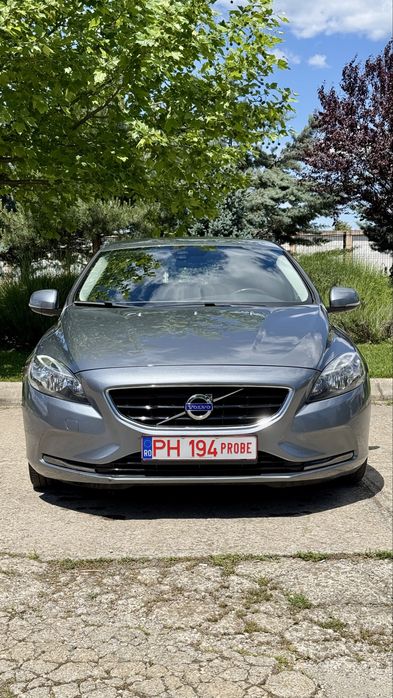 Volvo V40   2.0D.