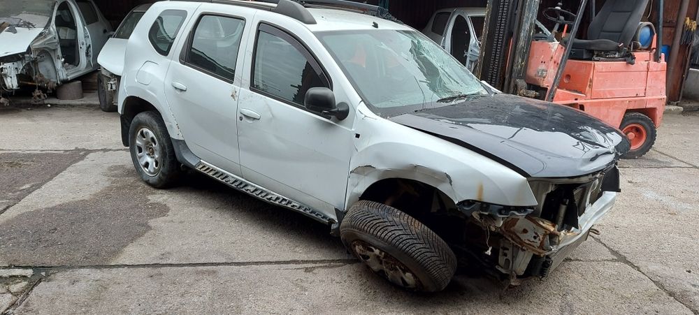 Dezmembrez Dacia Duster 2012 4x4 4WD 1,5 dci piese duster