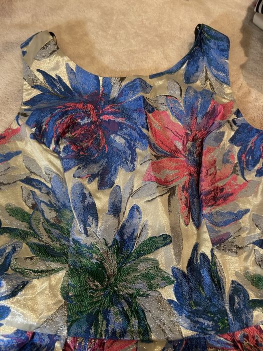 Луксозна рокля за специални поводи