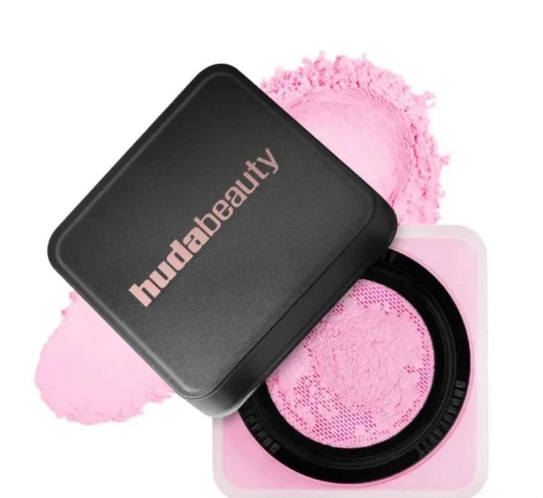 Huda beauty пудра