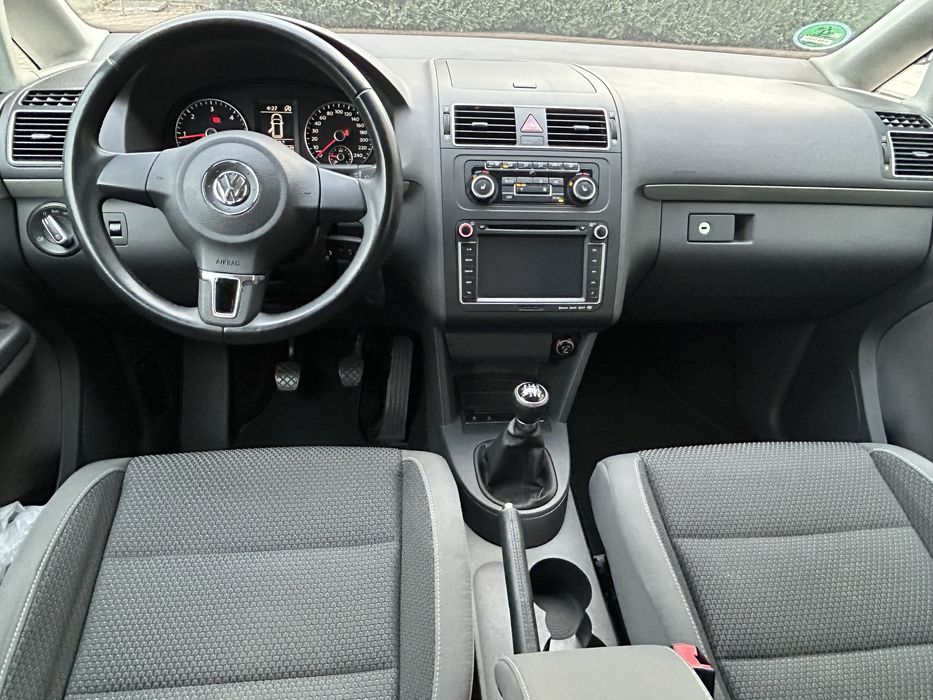 VOLKSWAGEN Touran 2012 — imagine 5