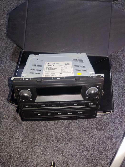 Cobalt magnitafon ramkalari bilan birga