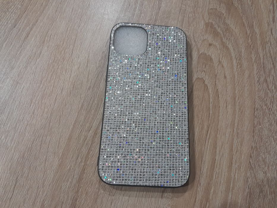 Продавам кейс за Ipfone 13