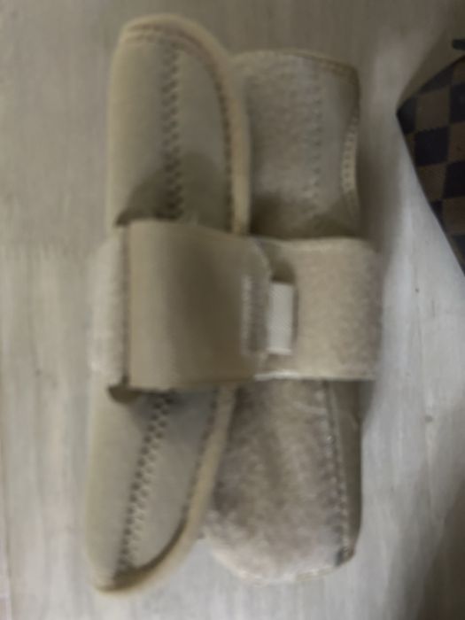 Бандаж на запястье