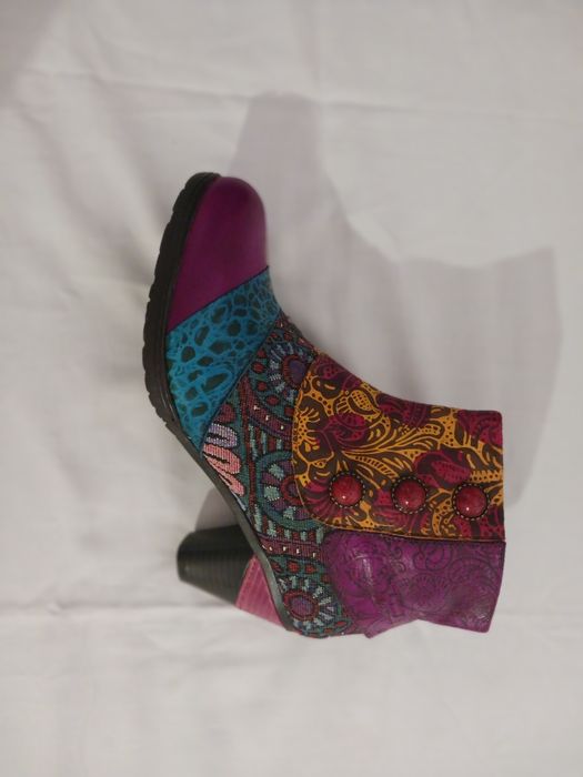 Артистични боти, много ефектни