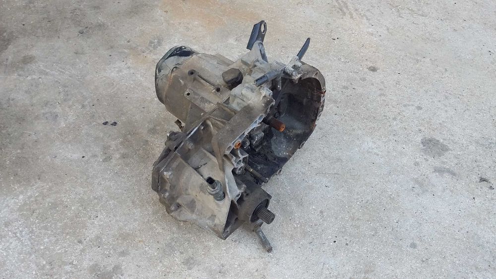 Скоростна кутия Рено Сценик 1,6 90к.с