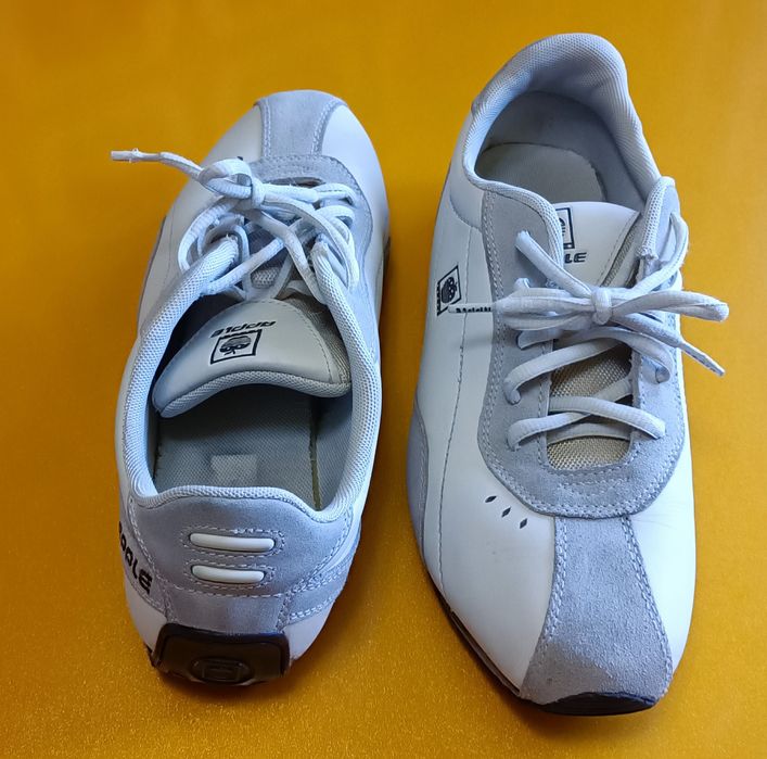 Кроссовки кожаные