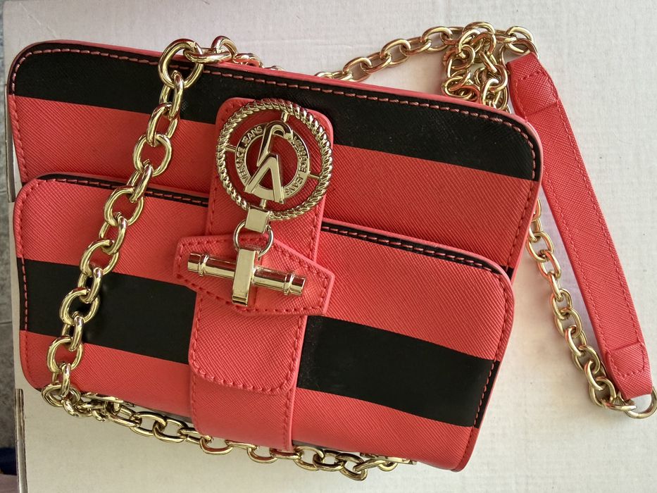 Чанта love moschino versace jeans just cavalli