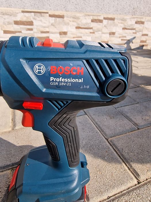 винтоверт BOSCH GSB 18V-21