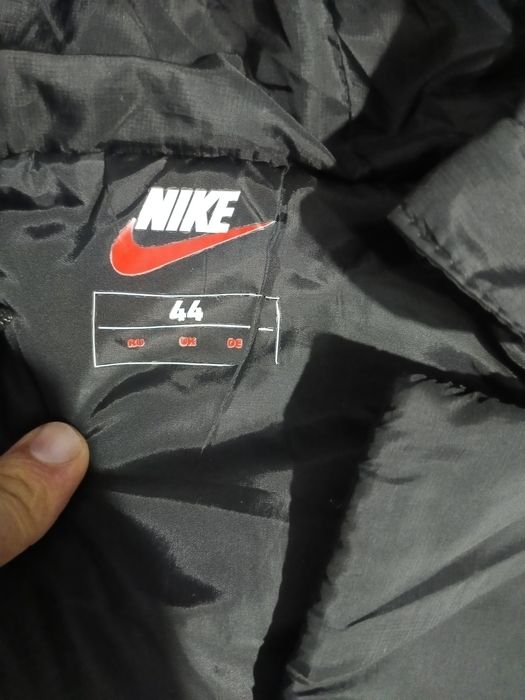 Nike  длинная мужская куртка продается, без дефектов . Оригинал.
