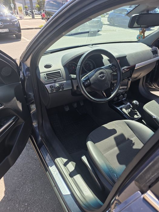 De vanzare Opel astra H