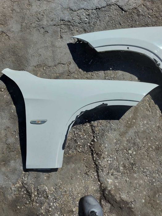 Преден ляв и преден десен калник за БМВ х1 Е84