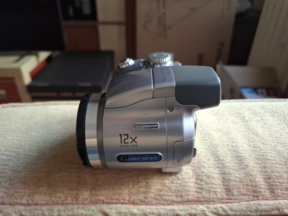 Aparat foto digital Sony DSC-H2