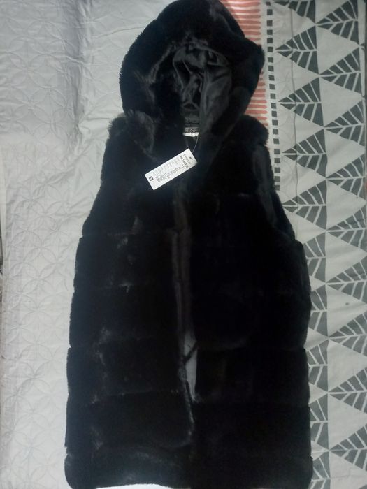 Черен елек от изкуствен косъм