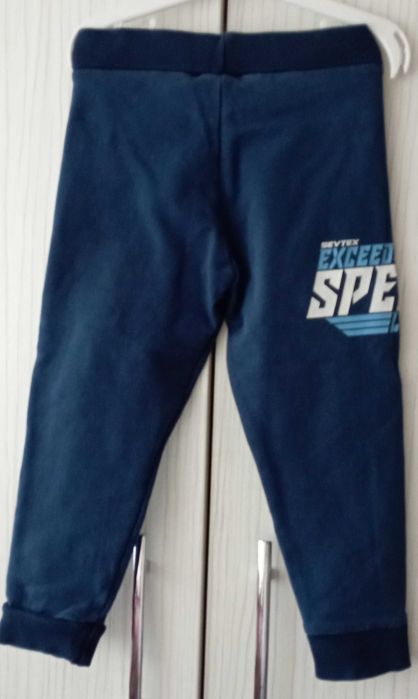 Спортен панталон 98. размер