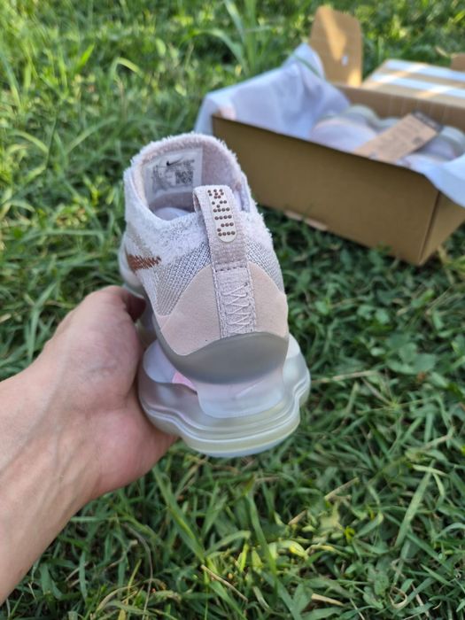 Nike Air Max Scorpion Barely Rose, mărimi de la 36 la 40