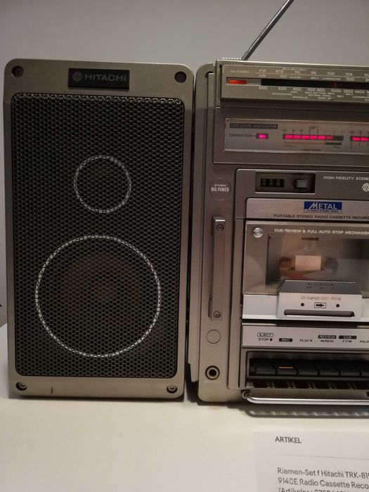 Boombox - Stereo Radio/Cassette HITACHI model TRK-9140 - made in JAPAN