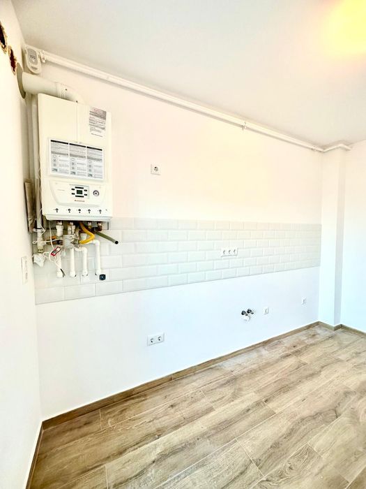 Vând apartament 3 camere, et.1  zona Mihai Viteazul - Rahovei
