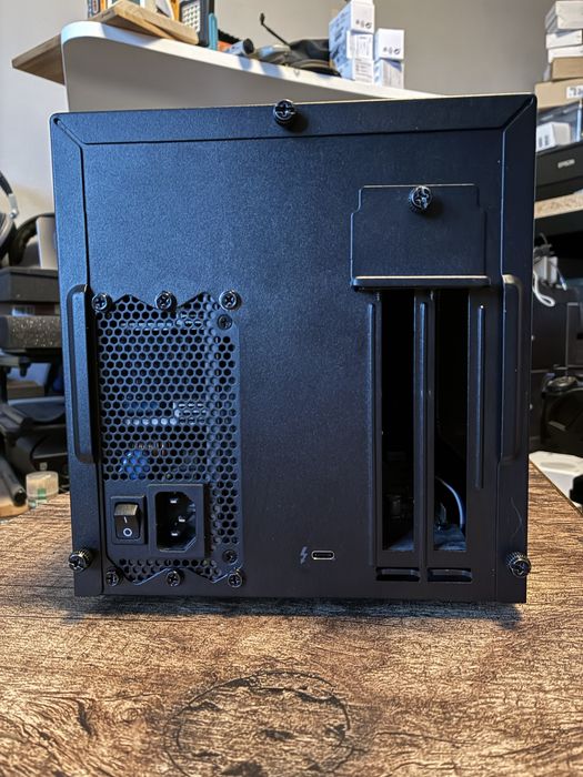 Carcasa eGPU Thunderbolt 3 Sonnet eGFX Breakaway Box