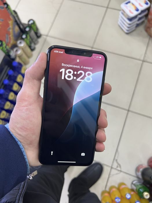 Iphone xs max srochna sotiladi