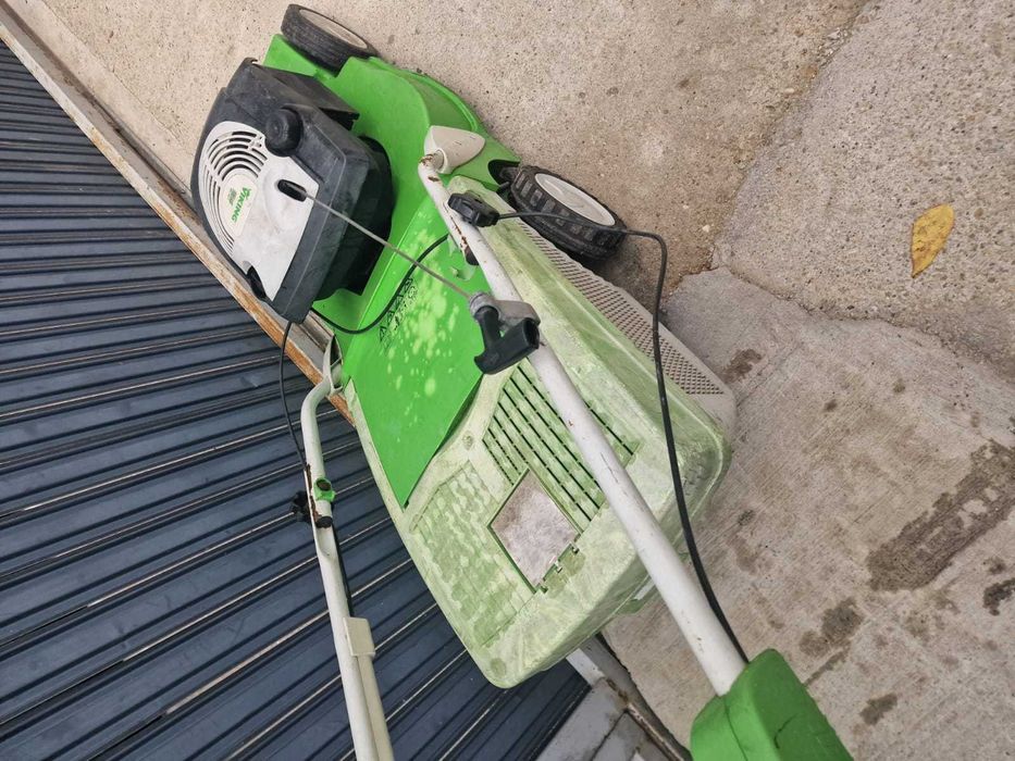 Masina de tuns gazon 4cp +tractiune stare buna Briggs VIKING