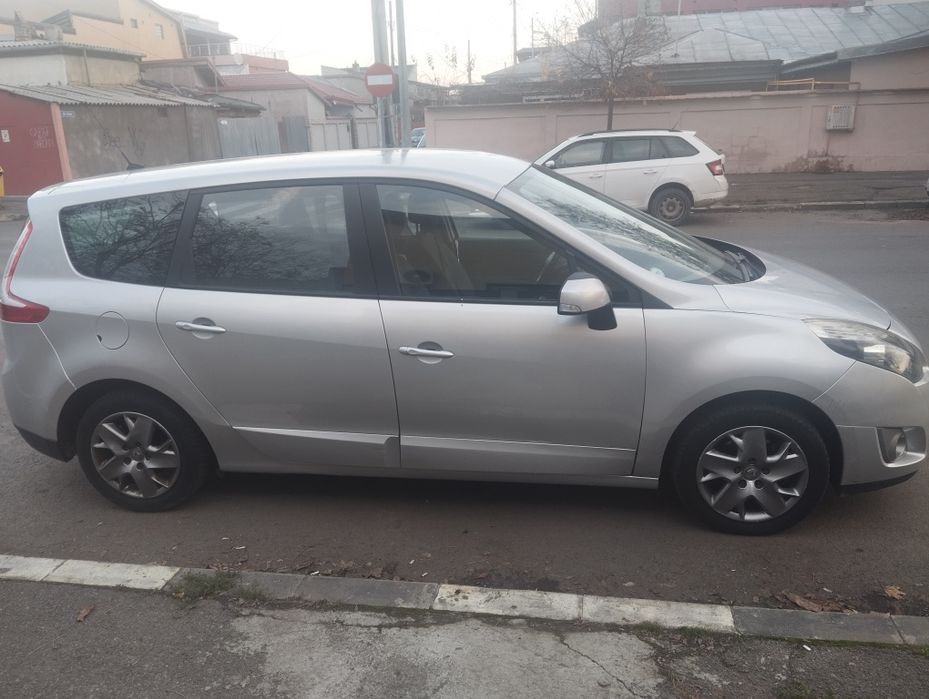 RENAULT Scenic 2011 — imagine 4