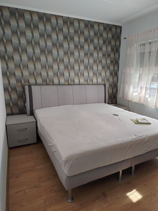Vând apartament Sânpetru rezidence
