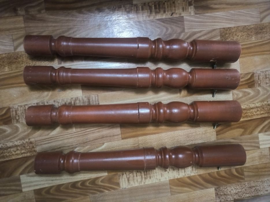 Разборный стол со стульями